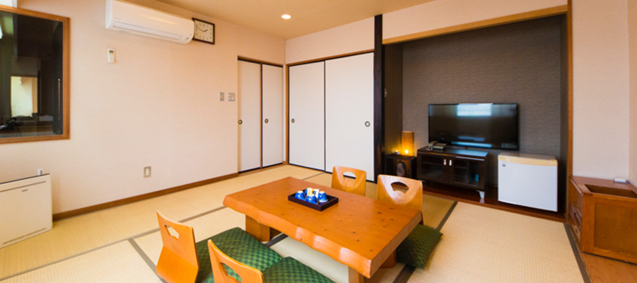 Japanese Style Large Living Room